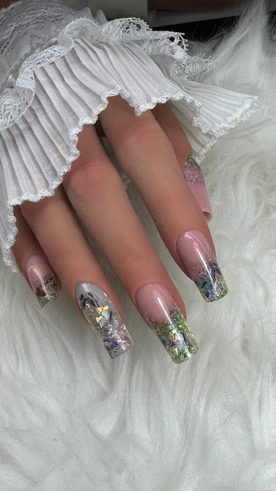 Cuadrada mariposas_Nail University