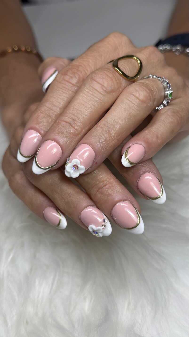 Ovalada con francesa_Nail University